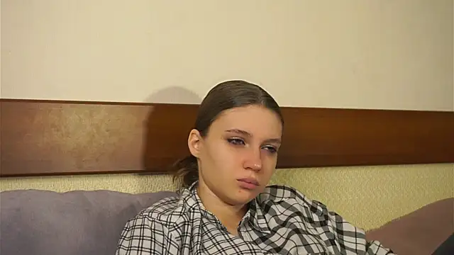 Snapshot of RoslynArcuo chatting on November 2025 08:55:01 PM RoslynArcuo online show from November 2025 08:55:01 PM