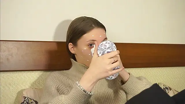 Snapshot of RoslynArcuo chatting on November 2025 08:05:01 PM RoslynArcuo online show from November 2025 08:05:01 PM