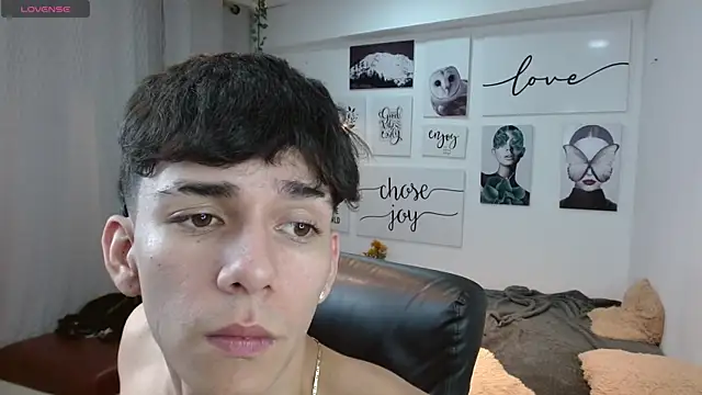 AmethystShadow17 online show from November 2025 03:45:01 PM