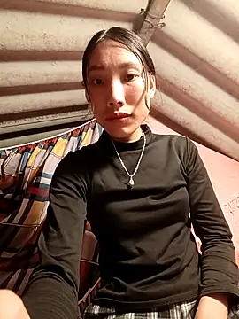 Snapshot of -Kem-01 chatting on October 2025 10:21:02 AM -Kem-01 online show from October 2025 10:21:02 AM