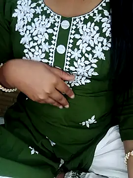 Snapshot of Varsh_rani1 chatting on October 2025 06:24:01 AM Varsh rani1 online show from October 2025 06:24:01 AM