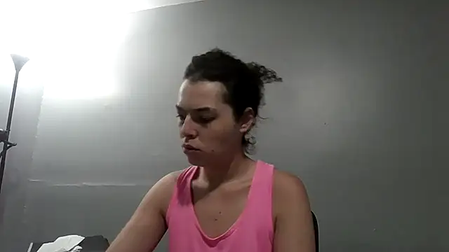 Snapshot of ali18of1 chatting on April 2026 05:13:01 AM ali18of1 online show from April 2026 05:13:01 AM