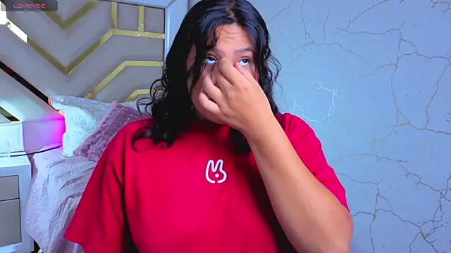 luna jonezz online show from November 2025 11:31:02 AM