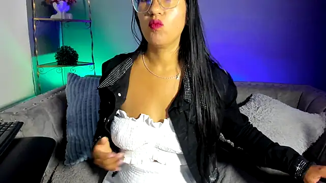 charlhot  online show from October 2025 12:40:02 PM