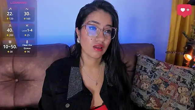 charlhot  online show from November 2025 12:37:02 PM