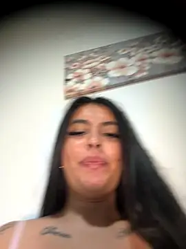 I Amvictoria online show from October 2025 08:20:02 PM