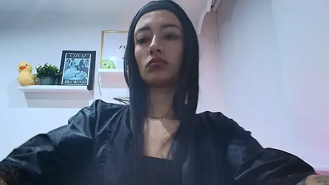 Snapshot of _TiniWild chatting on December 2025 02:27:01 AM TiniWild online show from December 2025 02:27:01 AM