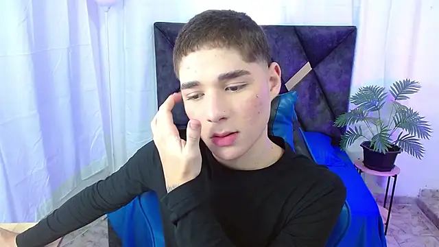 Mattass18 online show from October 2025 01:29:01 PM