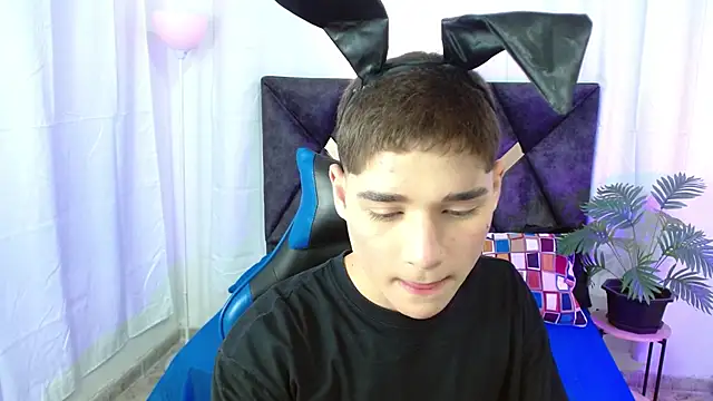 Mattass18 online show from October 2025 01:34:02 PM