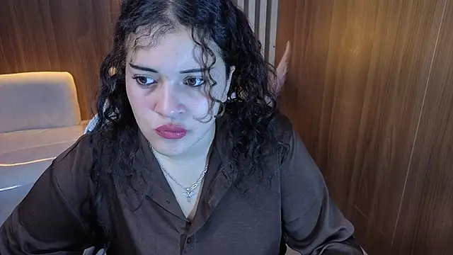 Snapshot of Moon_Tx chatting on October 2025 01:04:02 PM Moon Tx online show from October 2025 01:04:02 PM