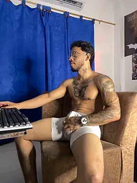 Kylian Alessandro online show from October 2025 02:58:02 AM