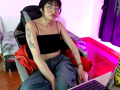 Isabella  666 online show from November 2025 04:06:02 PM