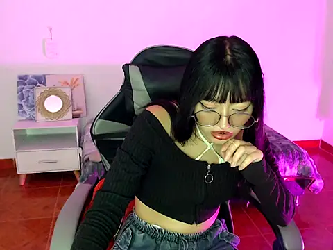 Isabella  666 online show from November 2025 04:00:01 AM