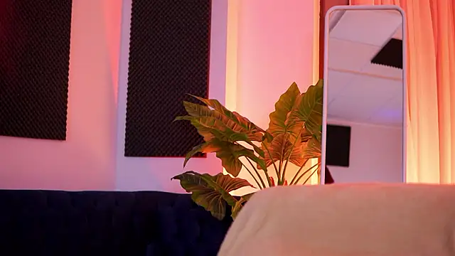 Snapshot of TiffanyBlaize chatting on February 2026 04:10:02 AM TiffanyBlaize online show from February 2026 04:10:02 AM