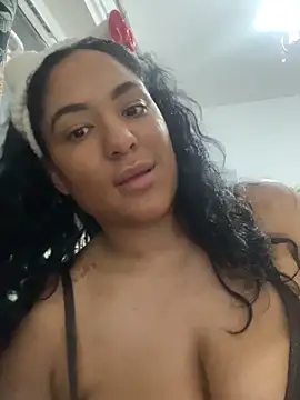 CocoRaexx online show from November 2025 05:24:01 PM