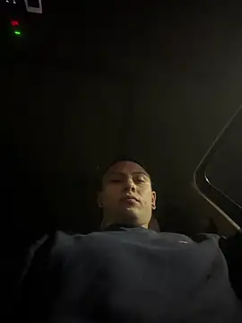 Feloh95 online show from March 2026 01:51:01 AM