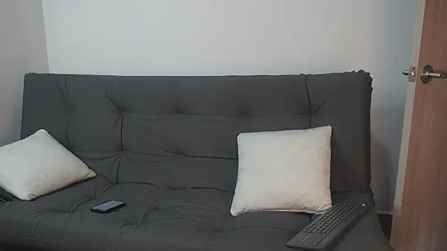 Dominick walker online show from October 2025 06:51:01 PM