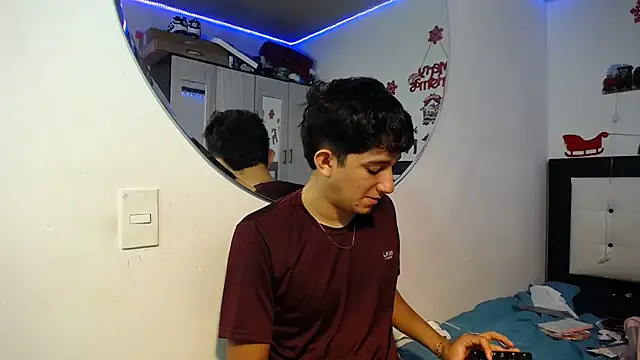 Snapshot of Dravith_Valery chatting on December 2025 04:08:01 AM Dravith Valery online show from December 2025 04:08:01 AM