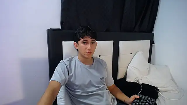 Snapshot of Dravith_Valery chatting on February 2026 04:53:01 AM Dravith Valery online show from February 2026 04:53:01 AM