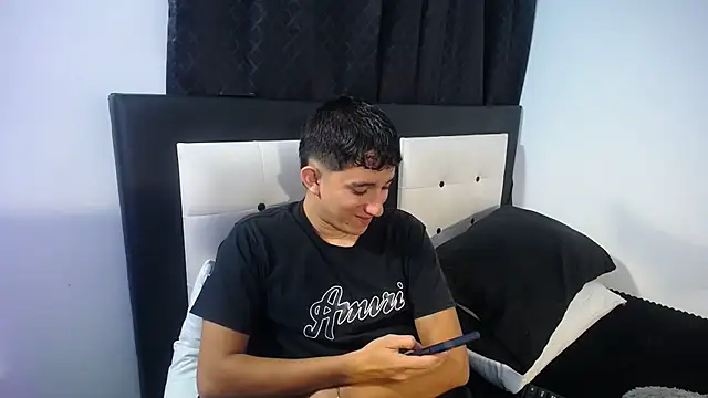 Snapshot of Dravith_Valery chatting on February 2026 05:36:01 AM Dravith Valery online show from February 2026 05:36:01 AM