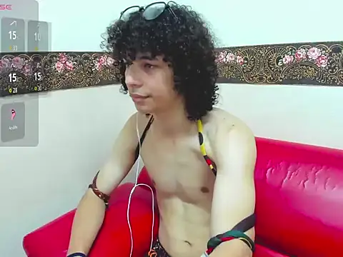 Snapshot of Mike_Miiller_ chatting on October 2025 05:04:02 PM Mike Miiller online show from October 2025 05:04:02 PM