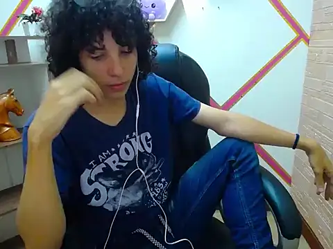 Snapshot of Mike_Miiller_ chatting on October 2025 05:36:02 PM Mike Miiller online show from October 2025 05:36:02 PM