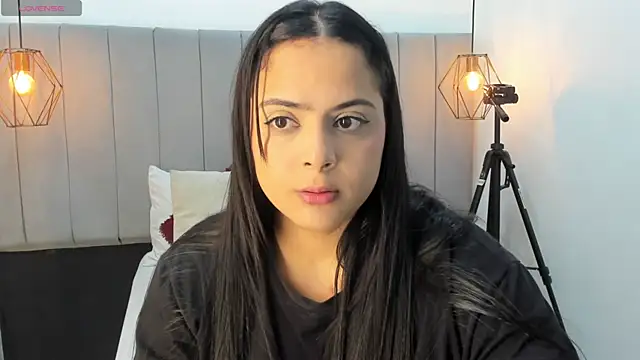 Pamela occoner  online show from November 2025 04:18:02 PM