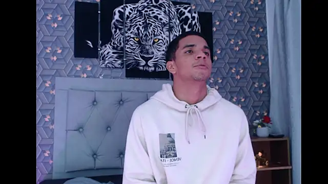 Snapshot of Natan_Latino chatting on October 2025 03:40:01 AM Natan Latino online show from October 2025 03:40:01 AM