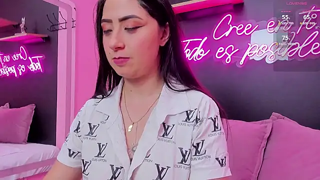 Snapshot of JuliethCruz_ chatting on October 2025 05:55:02 PM JuliethCruz online show from October 2025 05:55:02 PM