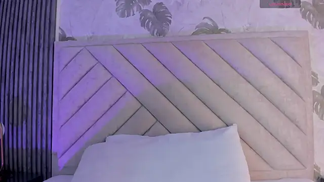 Lexy-Sweet1 online show from November 2025 04:46:01 AM