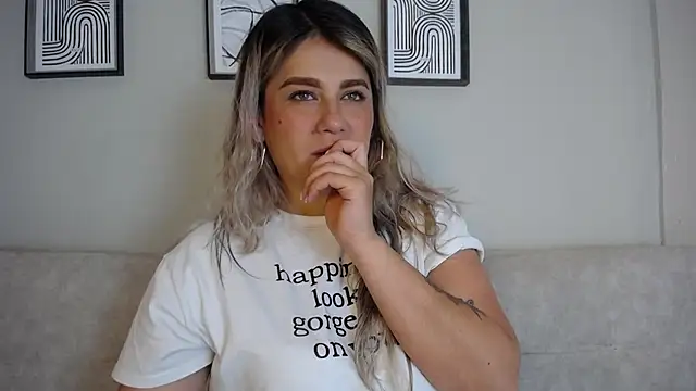 Sweet Bella Valery online show from November 2025 11:18:02 PM