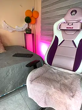 Meggie  online show from November 2025 11:37:02 PM