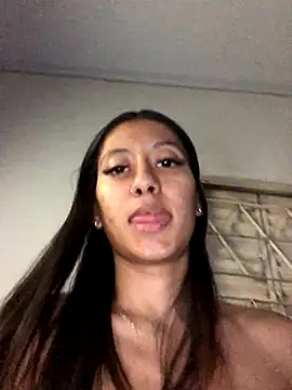 Snapshot of santosz83 chatting on October 2025 04:35:02 AM santosz83 online show from October 2025 04:35:02 AM