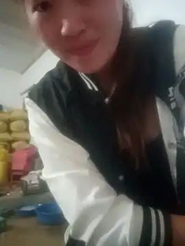 Snapshot of Myzak- chatting on October 2025 10:50:01 PM Myzak- online show from October 2025 10:50:01 PM