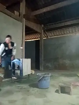 Snapshot of Myzak- chatting on December 2025 12:30:01 AM Myzak- online show from December 2025 12:30:01 AM