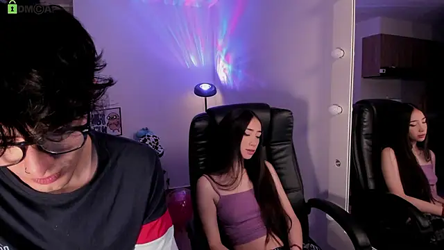 Mikeyvioleta  online show from March 2026 10:01:01 AM