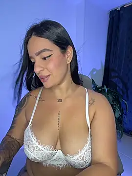 Emily Kurth23 online show from November 2025 11:06:01 PM