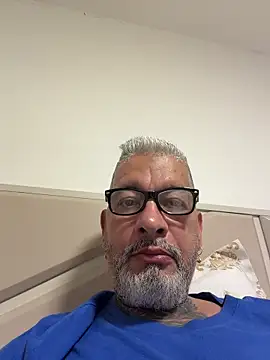 Snapshot of roygomez chatting on October 2025 08:00:02 PM roygomez online show from October 2025 08:00:02 PM