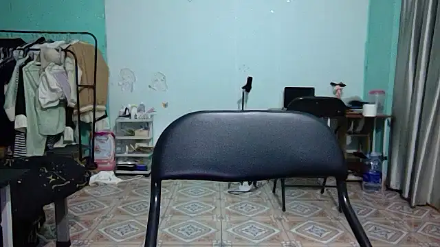 Snapshot of Baby_2k2 chatting on October 2025 01:50:02 AM Baby 2k2 online show from October 2025 01:50:02 AM