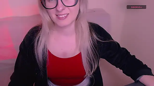 AllaLeomz online show from December 2025 08:00:02 AM