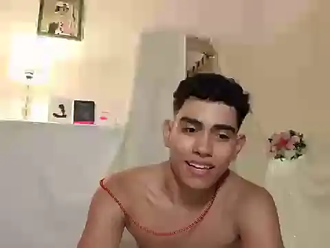 Snapshot of Yamilk101 chatting on October 2025 03:23:02 AM Yamilk101 online show from October 2025 03:23:02 AM