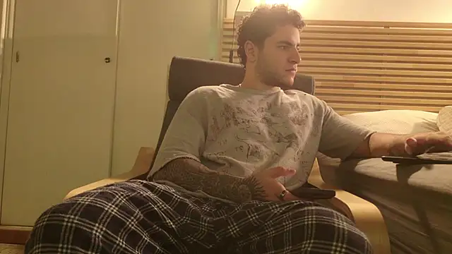 Snapshot of KevinWolf777 chatting on March 2026 03:12:02 AM KevinWolf777 online show from March 2026 03:12:02 AM