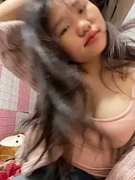 Snapshot of bumbaba chatting on December 2025 01:04:02 AM bumbaba online show from December 2025 01:04:02 AM