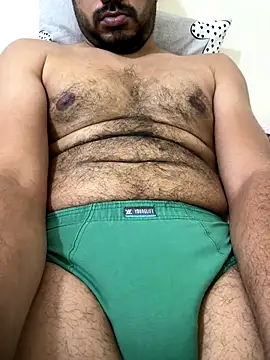 Snapshot of Handsome8677 chatting on October 2025 09:28:02 PM Handsome8677 online show from October 2025 09:28:02 PM