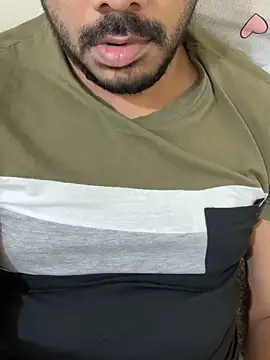 Snapshot of Handsome8677 chatting on November 2025 10:30:01 PM Handsome8677 online show from November 2025 10:30:01 PM