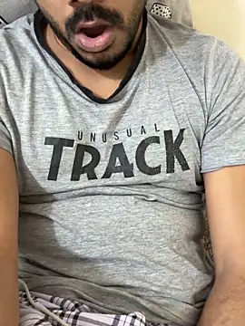 Snapshot of Handsome8677 chatting on November 2025 09:43:02 PM Handsome8677 online show from November 2025 09:43:02 PM