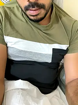 Snapshot of Handsome8677 chatting on November 2025 09:59:01 PM Handsome8677 online show from November 2025 09:59:01 PM