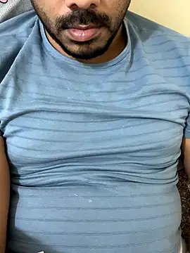 Snapshot of Handsome8677 chatting on January 2026 10:12:02 PM Handsome8677 online show from January 2026 10:12:02 PM