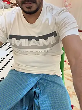 Snapshot of Handsome8677 chatting on March 2026 09:37:01 AM Handsome8677 online show from March 2026 09:37:01 AM