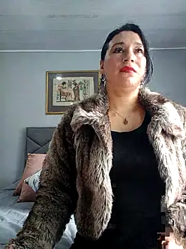 Elizabeth bennett 6 online show from April 2026 01:38:01 PM